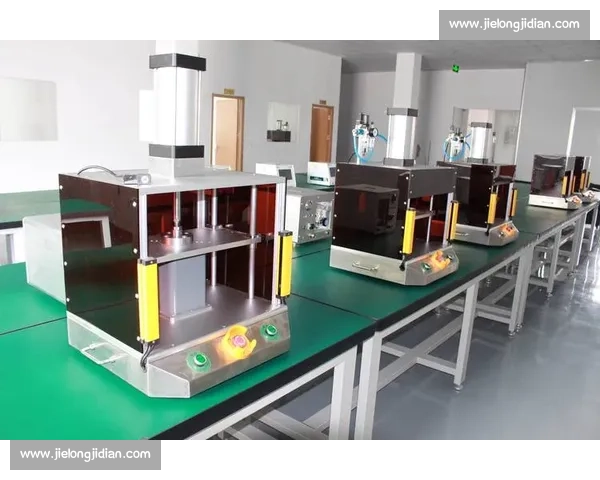 永州门神唐嘉年:用身体筑墙的守护者 永州门神唐嘉年:用身体筑墙的守护者